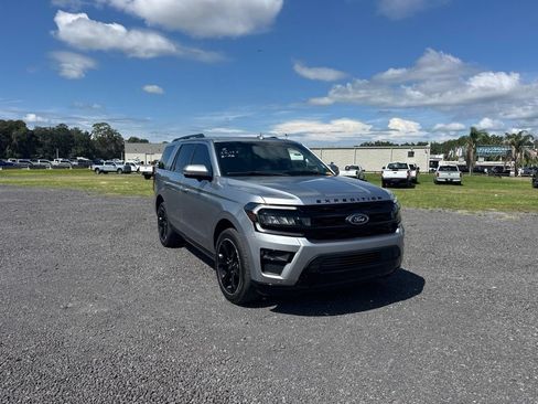 Used 2024 Ford Expedition Limited RWD image 9