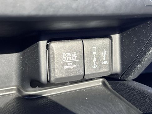 Used 2017 Honda Pilot Elite image 36