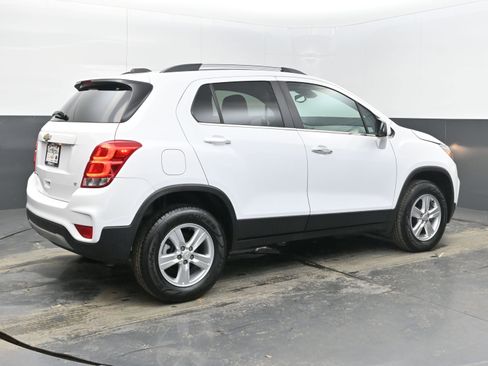 Used 2019 Chevrolet Trax LT w/ LT Convenience Package image 7