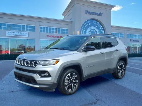 Used 2023 Jeep Compass Limited AWD/4WD image 1
