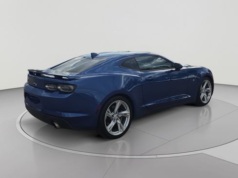 Used 2022 Chevrolet Camaro LT RWD image 5
