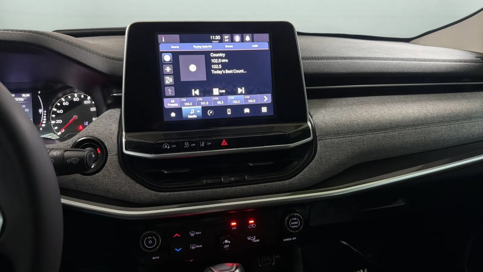 Used 2022 Jeep Compass Latitude FWD image 13