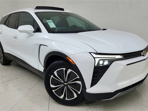 Used 2024 Chevrolet Blazer EV LT image 1