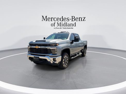 Used 2024 Chevrolet Silverado 3500 LT w/ Texas Edition RWD image 4