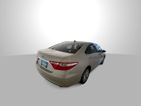 Used 2016 Toyota Camry XLE w/ Moonroof Package FWD image 8