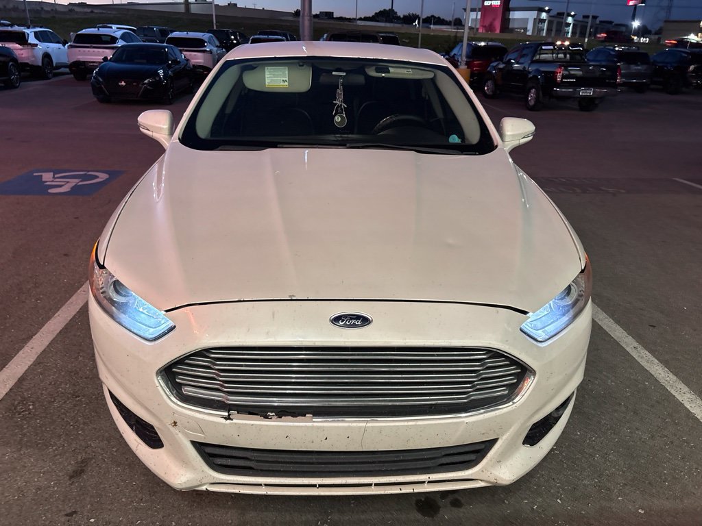 Used 2015 Ford Fusion SE w/ Equipment Group 201A FWD image 3