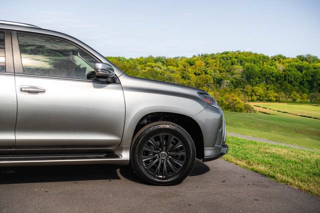 Used 2020 Lexus GX 460 Luxury w/ Luxury Sport Package AWD/4WD image 7