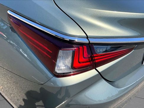 Used 2020 Lexus ES 350 w/ Premium Package FWD image 28