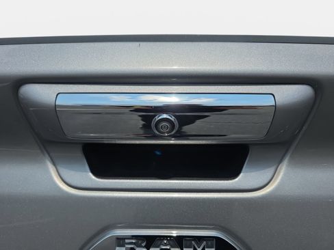Used 2019 RAM 1500 Big Horn AWD/4WD image 13