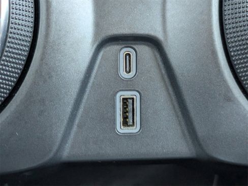 Used 2025 Chevrolet Blazer LT image 18