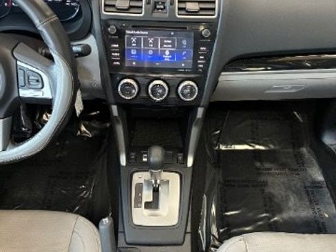 Used 2017 Subaru Forester 2.5i Limited image 27