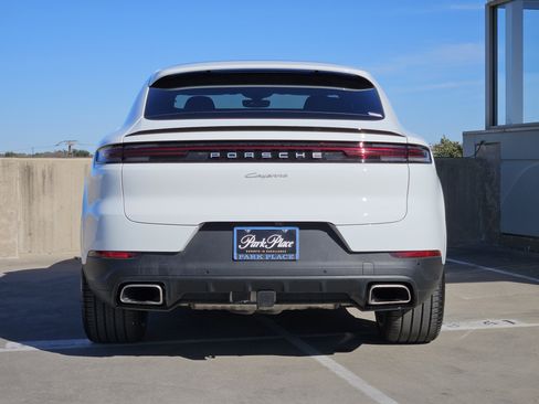 Certified 2025 Porsche Cayenne Coupe image 7