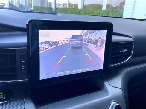 Used 2021 Ford Explorer XLT w/ Equipment Group 202A image 28