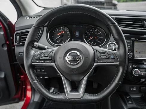 Used 2022 Nissan Rogue Sport SL image 29