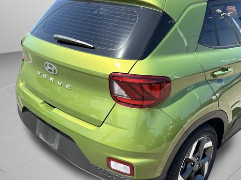 Certified 2023 Hyundai Venue SEL image 32