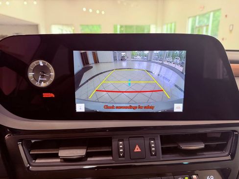 Certified 2025 Lexus ES 350 w/ Premium Package FWD image 23