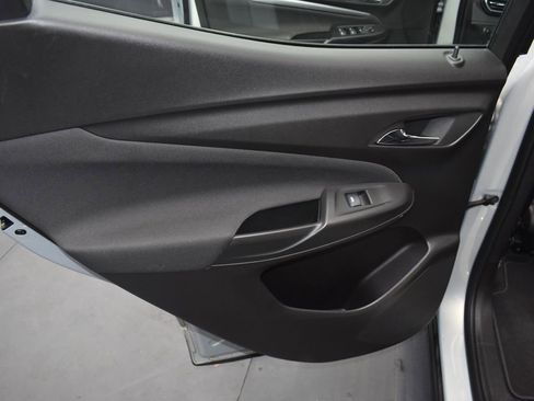 Used 2023 Chevrolet Bolt EUV LT image 17