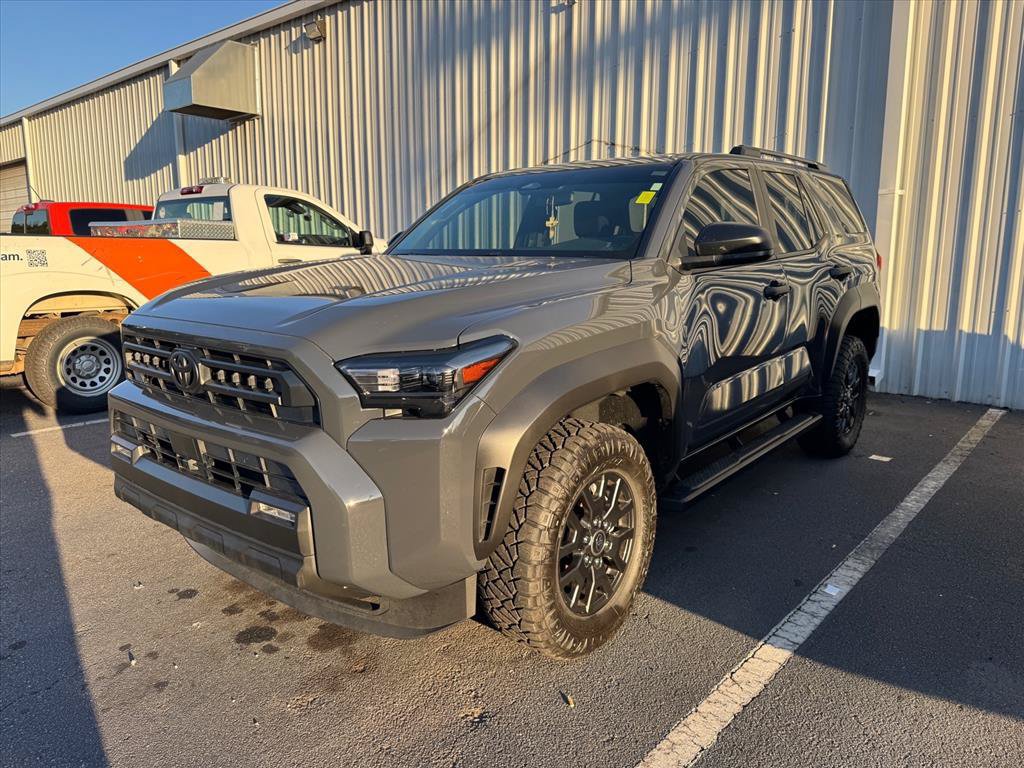 Used 2025 Toyota 4Runner SR5 AWD/4WD image 9