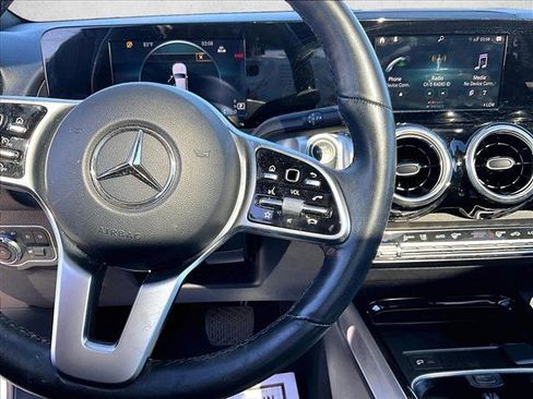 Used 2023 Mercedes-Benz GLB 250 image 19