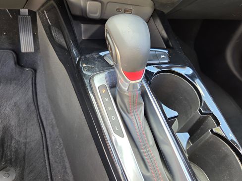 Used 2024 Chevrolet Trax RS image 23