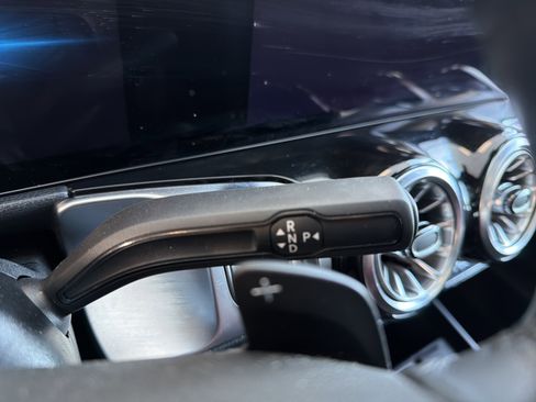 Certified 2023 Mercedes-Benz GLB 250 4MATIC image 18