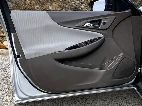 Used 2018 Chevrolet Malibu LS image 20