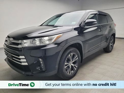 Used 2019 Toyota Highlander LE image 1