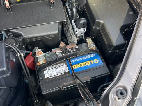 Used 2015 Toyota Sienna SE Premium image 44