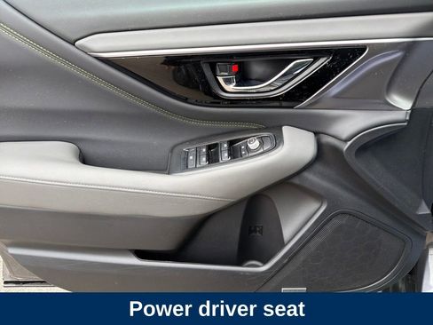 Used 2025 Subaru Outback Onyx Edition image 12