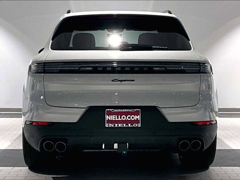 New 2026 Porsche Cayenne E-Hybrid image 6