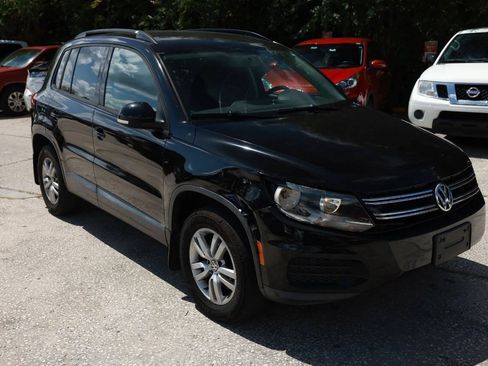 Used 2015 Volkswagen Tiguan S AWD/4WD image 9