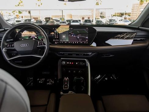 Certified 2025 Audi Q5 Premium w/ Premium Plus AWD/4WD image 20