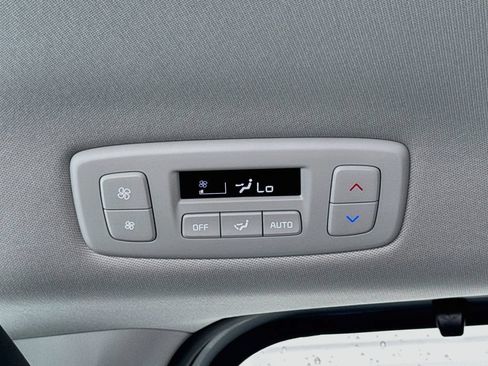 Certified 2025 Kia Carnival SX FWD image 30