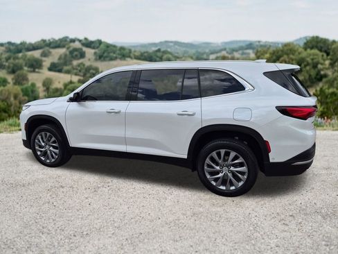 Used 2025 Buick Enclave Preferred w/ Super Cruise Package FWD image 7