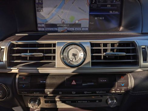 Used 2013 Lexus LS 460 AWD w/ Comfort Pkg image 21
