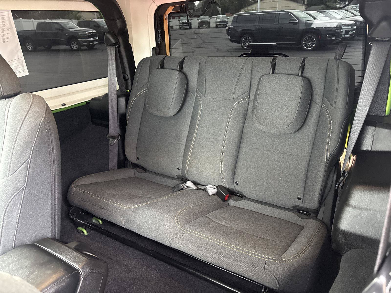Used 2025 Jeep Wrangler Sport AWD/4WD image 10