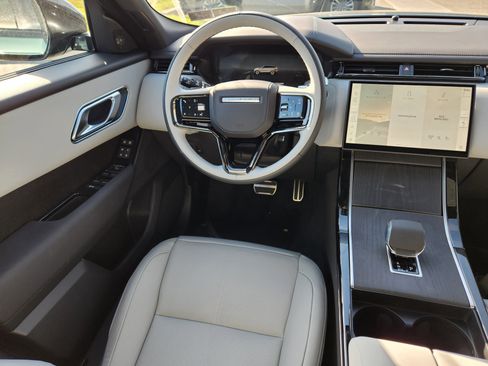 New 2026 Land Rover Range Rover Velar Dynamic SE image 14