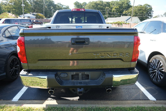 Used 2018 Toyota Tundra SR5 w/ SR5 Upgrade Package RWD image 17