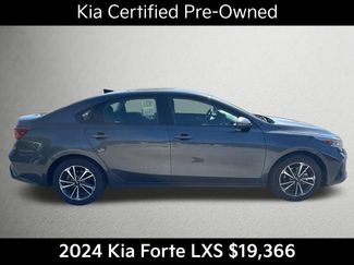 Certified 2024 Kia Forte LXS w/ LXS Technology Package FWD video 2
