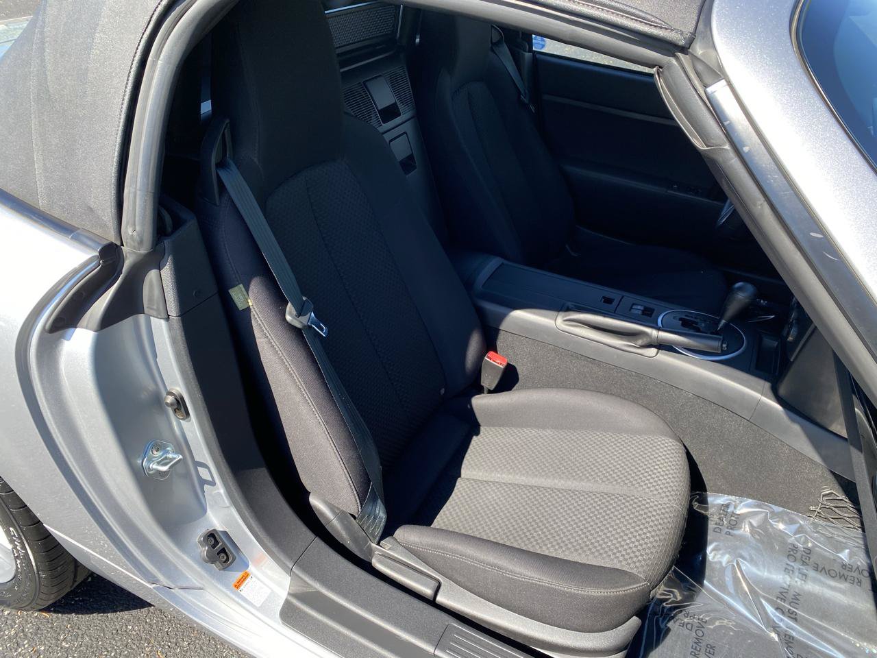 Used 2006 MAZDA MX-5 Miata Touring RWD image 29