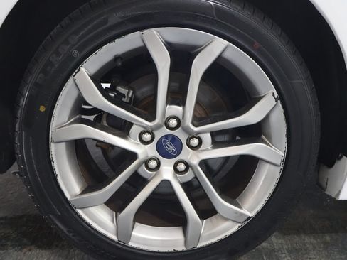 Used 2020 Ford Fusion SEL FWD image 36