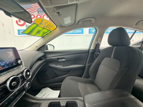 Used 2024 Nissan Sentra SV FWD image 32