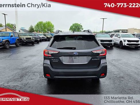 Used 2024 Subaru Outback Premium AWD/4WD image 30