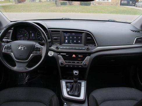 Used 2017 Hyundai Elantra Value Edition image 31