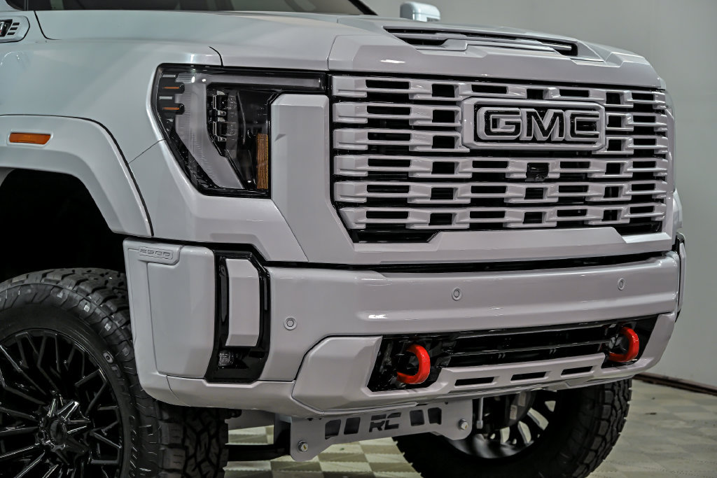 New 2026 GMC Sierra 2500 Denali w/ Technology Package AWD/4WD image 2
