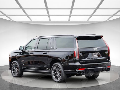 Used 2024 Cadillac Escalade ESV V w/ LPO, Floor Liner Package image 2