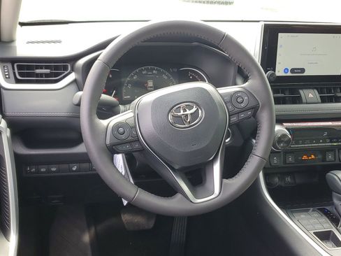 Used 2025 Toyota RAV4 XLE w/ Convenience Package AWD/4WD image 10