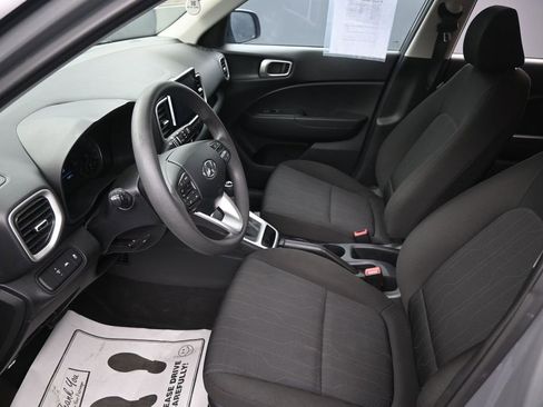 Used 2022 Hyundai Venue SE FWD image 22