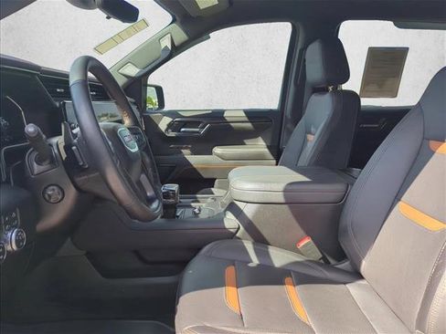 Used 2024 GMC Sierra 1500 AT4 w/ Technology Package AWD/4WD image 16