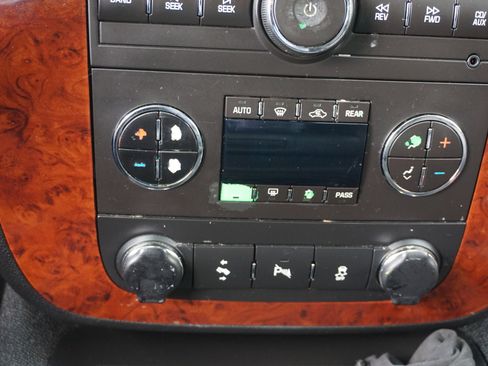 Used 2013 Chevrolet Tahoe LT AWD/4WD image 12